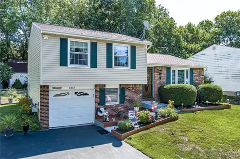 6865 Minuteman Trl, Evans, NY 14047