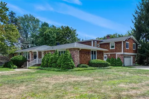 8165 Miles Rd, East Amherst, NY 14051