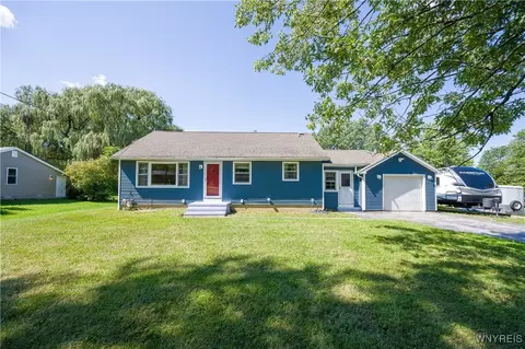 726 Schultz Rd, Elma, NY 14059