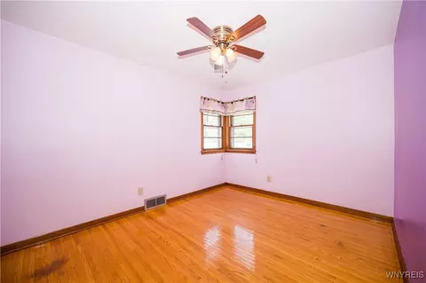 Bedroom - 726 Schultz Rd, Elma, NY 14059 photo 4 of 6