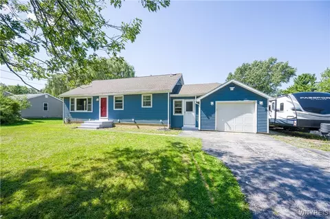 Exterior - 726 Schultz Rd, Elma, NY 14059 photo 2 of 12