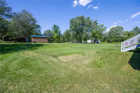 Exterior - 726 Schultz Rd, Elma, NY 14059 photo 5 of 12