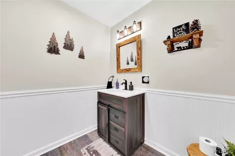 Bath - 17 Cedar St, Newstead, NY 14001 photo 3 of 5