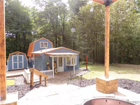 9240 Hoyett Rd #17, Clarksville, NY 14727