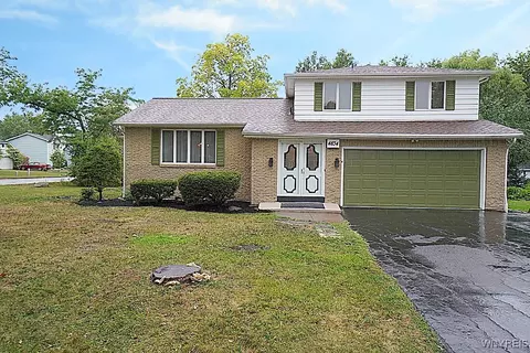 4834 Eddy Dr, Lewiston, NY 14092