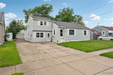 26 Roxborough Ave, Cheektowaga, NY 14225
