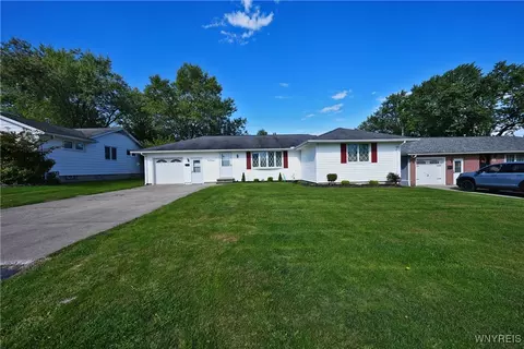 142 Sky Hi Dr, West Seneca, NY 14224
