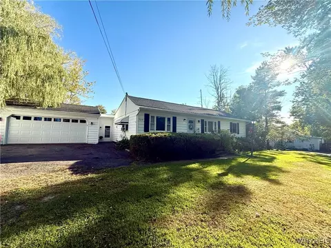 9608 Ellicott St, Evans, NY 14006
