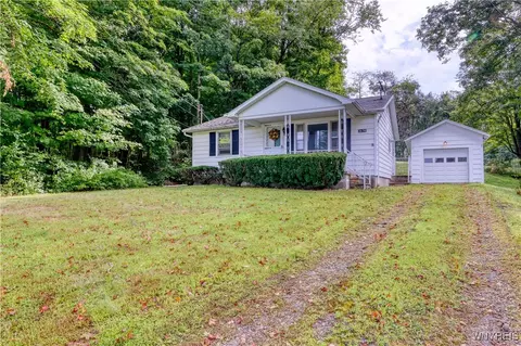 3674 School St, Kill Buck, NY 14748