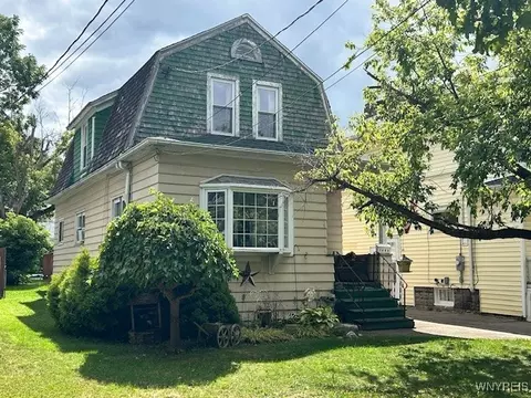 2863 Macklem Ave, Niagara Falls, NY 14305