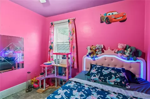 Bedroom - 96 Eckhert St, Buffalo, NY 14207 photo 2 of 9