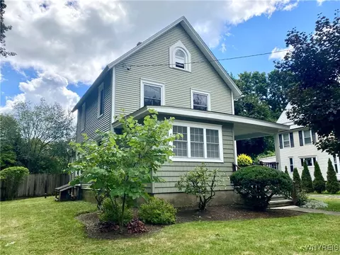 8489 N Main St, Eden, NY 14057