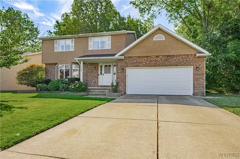 959 Castlebar Dr, North Tonawanda, NY 14120