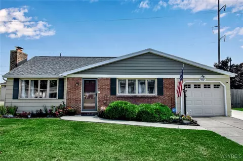 81 Satinwood Dr, Cheektowaga, NY 14225