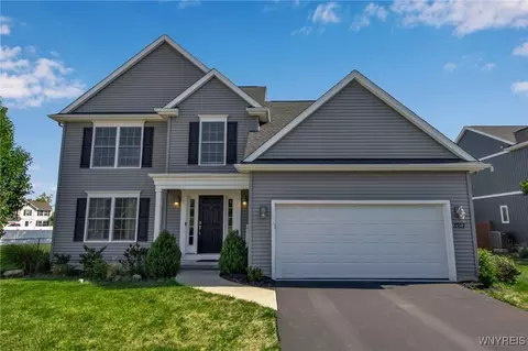 4249 Wolf Run Dr, Youngstown, NY 14174