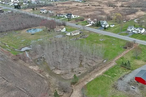 3719 Mapleton Rd, Wheatfield, NY 14132 photo 15