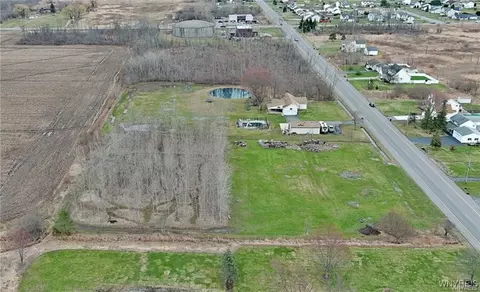 3719 Mapleton Rd, Wheatfield, NY 14132 photo 10