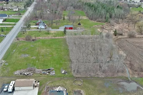 3719 Mapleton Rd, Wheatfield, NY 14132 photo 17