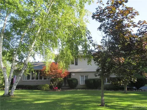 4700 Newton Rd, Hamburg, NY 14075