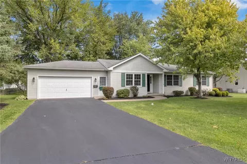 5350 Powers Rd, Orchard Park, NY 14127