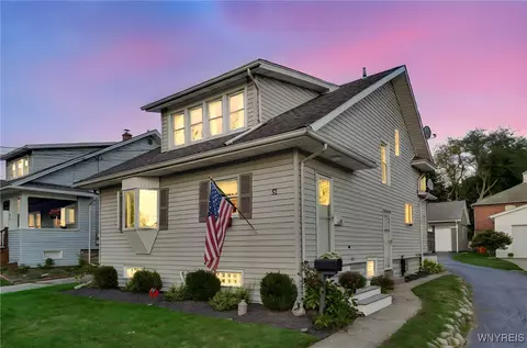 51 Holland Ave, Lancaster, NY 14086