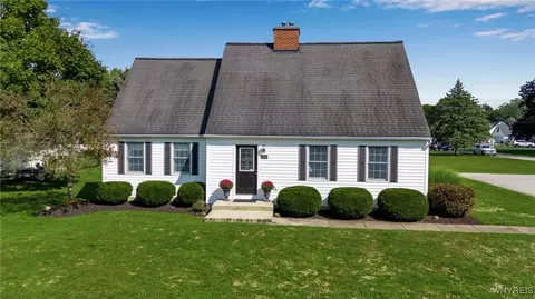 12896 Donna Bru Dr, Alden, NY 14004