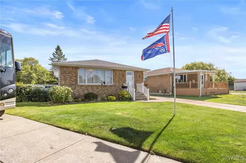 38 Desmond Ct, Tonawanda, NY 14150