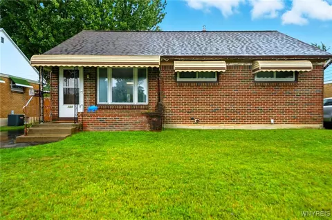105 Seminole Pkwy, Cheektowaga, NY 14225