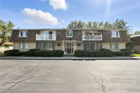 1104 Indian Church Rd #13, West Seneca, NY 14224