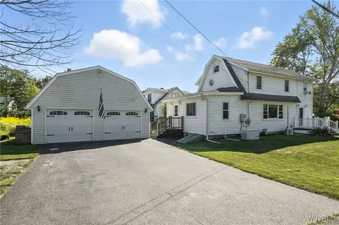 9379 Lafayette St, Evans, NY 14006