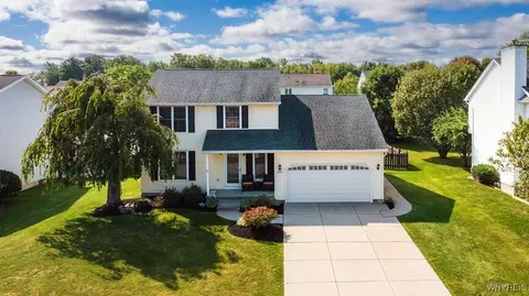 2204 Woodsfield Dr, Lake View, NY 14085