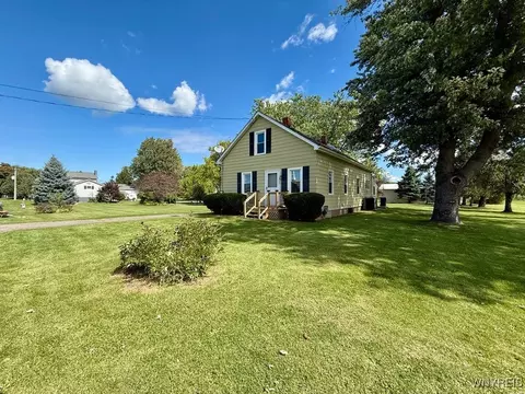 3935 Ransomville Rd, Porter, NY 14131