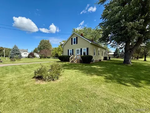 3935 Ransomville Rd, Porter, NY 14131
