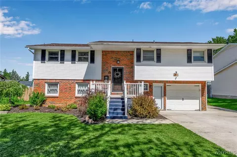4193 Glenwillow Dr, Hamburg, NY 14075