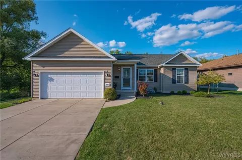 846 Falcon Dr, Depew, NY 14043
