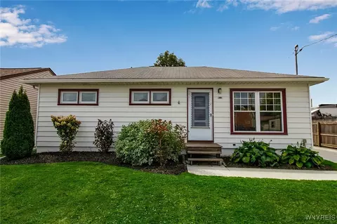 346 Dwyer St, West Seneca, NY 14224