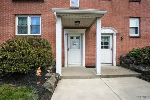 3907 Bowen Rd #31, Lancaster, NY 14086