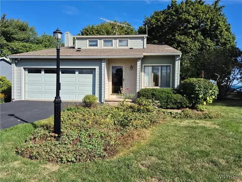 9523 Somerset Dr, Somerset, NY 14012