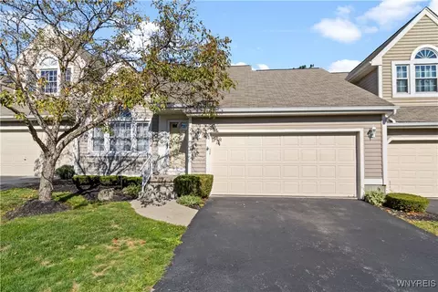7 Old Mill Cir, Elma, NY 14059