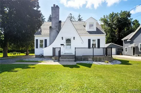 38 Caroline Rd, Gowanda, NY 14070