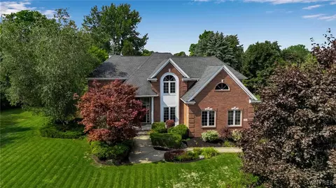 20 Caroline Ln, Elma, NY 14059