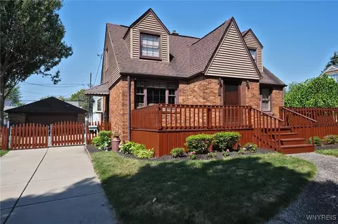 102 S Pierce St, Buffalo, NY 14206