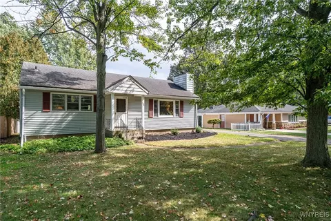 190 Columbia Dr, Amherst, NY 14221