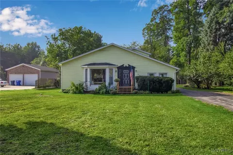 5804 Tonawanda Creek Rd, Pendleton, NY 14094