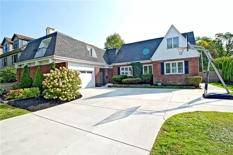 11 New Amsterdam Ave, Buffalo, NY 14216
