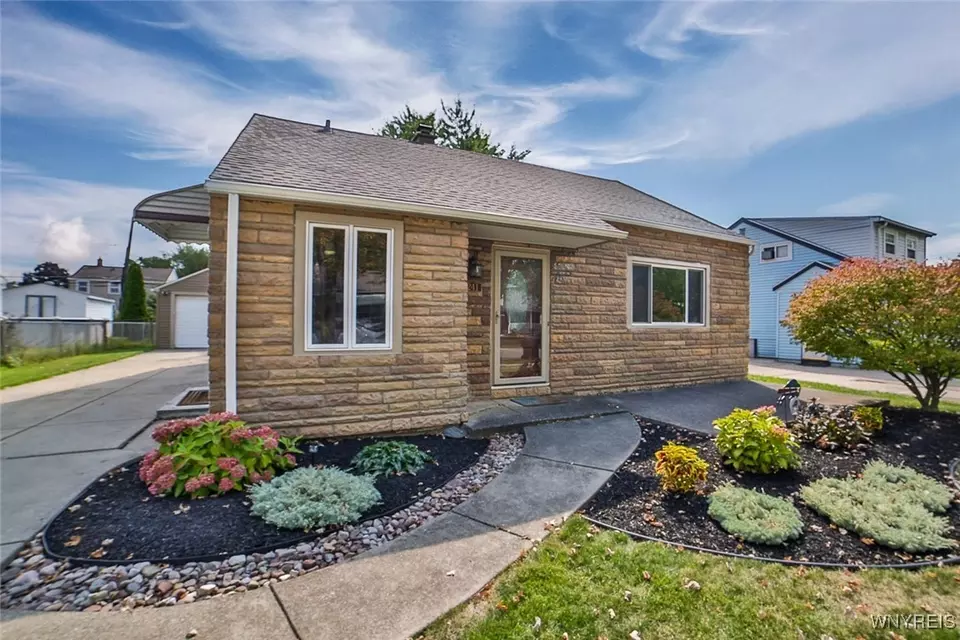 Exterior - 241 Fancher Ave, Buffalo, NY 14223 photo 2 of 4