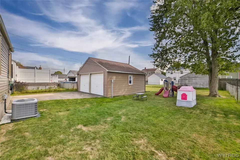 Exterior - 241 Fancher Ave, Buffalo, NY 14223 photo 4 of 4