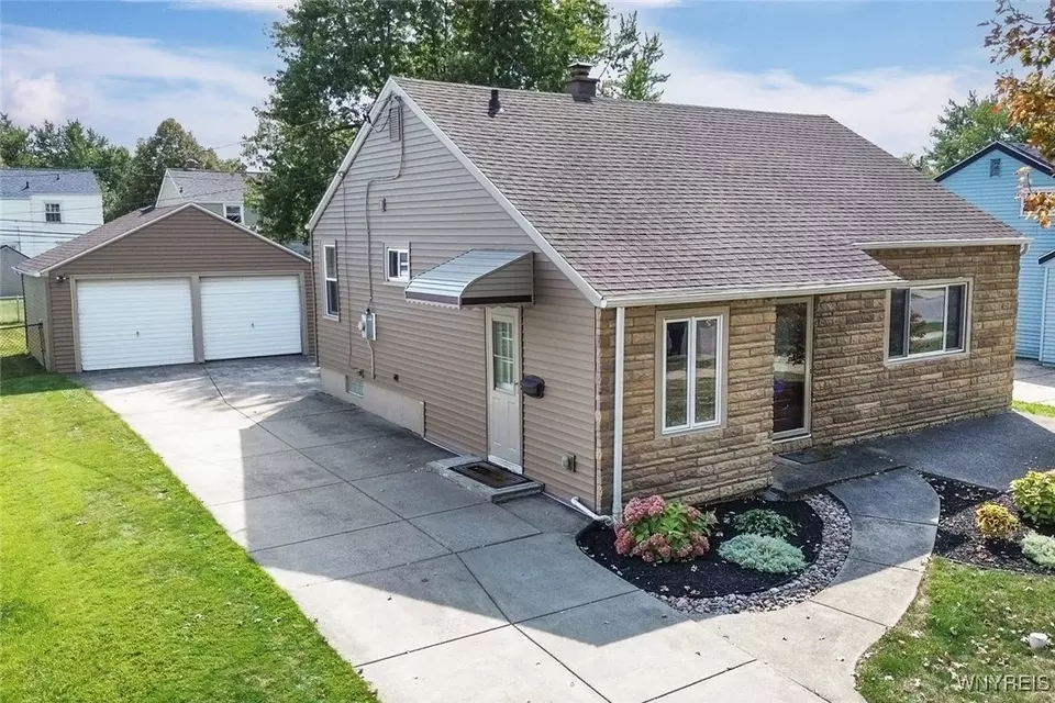 Exterior - 241 Fancher Ave, Buffalo, NY 14223 photo 1 of 4