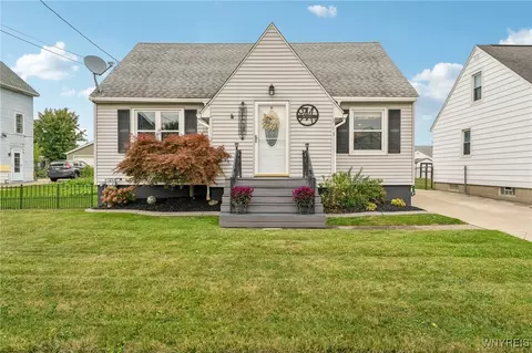 215 Curtiss St, Buffalo, NY 14212