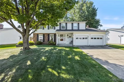 425 Woodward Cres, West Seneca, NY 14224